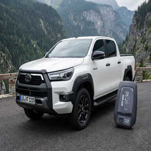 CLEAN 2021 OCCASION pour HI-LUX DC ADVENTURE 2.8D FWD Sièges en cuir électriques Pneus R16 - Product Image 2
