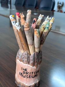 Penna Gel Artigianale in Legno Intagliato a Forma di Animale, Penna Divertente e Originale, Regalo Unico per Amanti degli <span class=keywords><strong>Animali</strong></span>, Cancelleria Carina - Product Image 5