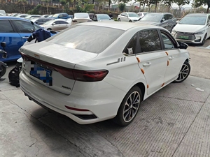 Auto Usado Geely Emgrand Cuarta Generación 1.5L CVT Modelo Prestige, Fabricado en Noviembre de 2024 con Kilometraje de 14000 Kilómetros - Product Image 3