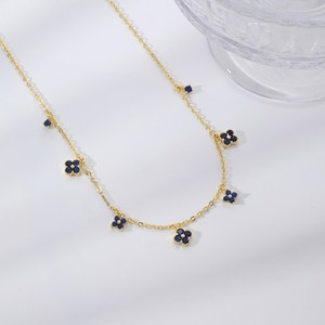 Collier ras du <span class=keywords><strong>cou</strong></span> en cuivre plaqué or avec pendentif trèfle en zircon cubique coloré et délicat, motif petite fleur, pour <span class=keywords><strong>femme</strong></span>, bijoux superposables, 20 couleurs, vente en gros - Product Image 2