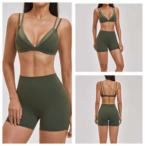 Set Yoga Traspirante Senza Cuciture Effetto Nudo 2 in 1, Completo <span class=keywords><strong>Sportivo</strong></span> con Contrasto di Colore e Schiena Scavata per Donna - Product Image 3