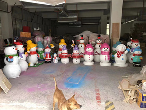 Jardín al aire libre Parque Tamaño real 1,2 M Alto Accesorios de Navidad Muñeco de nieve Dibujos animados Lindo Realista Desgaste Sombrero Rosa Navidad Muñeco de nieve Estatua - Product Image 3