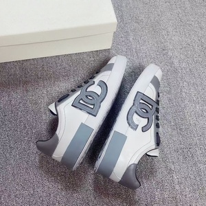 รองเท้ากีฬาแฟชั่นสไตล์แพลตฟอร์ม ดีไซน์แบรนด์แท้คุณภาพสูง รองเท้าลำลองดีไซน์หรูหราจากนักออกแบบ - Product Image 2