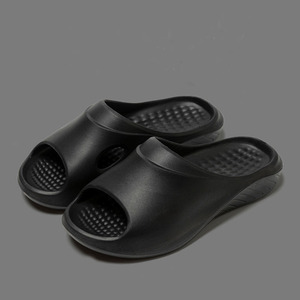 Ingrosso nuovo Design <span class=keywords><strong>sandali</strong></span> da esterno al coperto <span class=keywords><strong>sandali</strong></span> da spiaggia <span class=keywords><strong>estivi</strong></span> leggeri EVA pantofole Beige nero bianco colore pantofole - Product Image 2