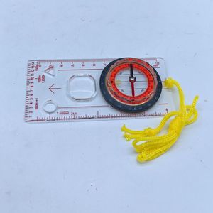 Brújula multifunción con escala de mapa y cordón para senderismo, montañismo, viajes y equipo de navegación al aire libre - Product Image 3