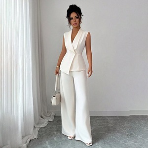 En stock – Nouveauté : <span class=keywords><strong>Ensemble</strong></span> <span class=keywords><strong>tailleur</strong></span> décontracté et élégant pour <span class=keywords><strong>femme</strong></span>, col en V, manches courtes, respirant, avec pantalon au-dessus du genou - Product Image 3