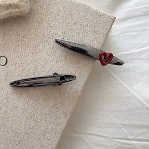 Pinza para el pelo de aleación con forma de corazón ondulado, rosa y plateada, tipo pico de pato para flequillo, estilo Y2K, unisex, 5 cm, de metal con perlas, de alta calidad, dulce - Product Image 2