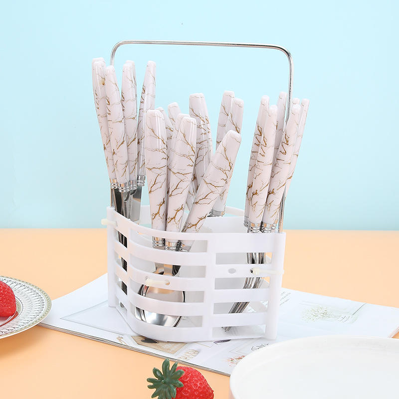 Ensemble de 24 pièces en argent