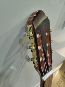 <span class=keywords><strong>Chitarra</strong></span> <span class=keywords><strong>Classica</strong></span> Yoseng&OEM TC270Q 39 Pollici, Corpo in Compensato Santos, Manico in Palissandro, Tastiera in Palissandro Artificiale, Finitura Verniciata, <span class=keywords><strong>Corde</strong></span> in <span class=keywords><strong>Nylon</strong></span> - Product Image 5