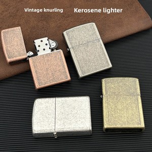 Briquets à kérosène coupe-vent en métal, style classique rétro, avec gravures publicitaires et roues à sable, pour Douyin Kuaishou et diffusion en direct - Product Image 2
