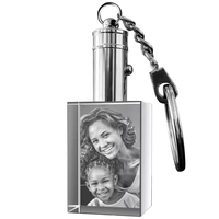 Vente en gros de porte-clés en cristal K9 personnalisés avec gravure laser, impression 3D, lumière LED, souvenirs photo de famille, cadeaux en verre avec lumière LED