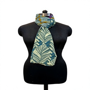 Pañuelo de Algodón Ligero y Transpirable con Estampado Tropical, Reversible, para Uso Diario de Mujeres, Accesorio para Todas las Temporadas - Product Image 1