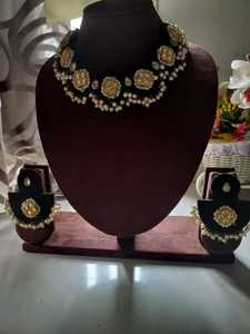 Conjunto de pendientes de collar de tela tradicional de última llegada con trabajo de perlas conjunto de joyería de declaración étnica de diseño único - Product Image 5