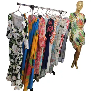 حساسة طويل فستان حريري للسيدات الملونة أنماط السلس المواد في بالة السلبي الملابس المستعملة