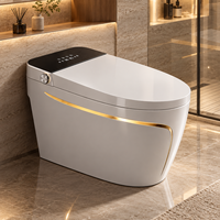 WC intelligent électrique moderne allongé avec bidet intégré, chasse d'eau à capteur, siège chauffant et télécommande – Sanitaire intelligent