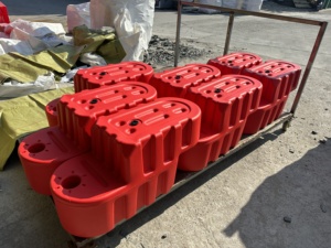Barrera de Plástico para Carreteras, Barricada de Tráfico Llenable con Agua para Karting o Carreteras, Venta de Fábrica - Product Image 4