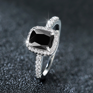 Luxe Femme Noir Carré Zircon Pierre Bague De Fiançailles Charme Couleur Argent Bijoux De Mariage Pour Les Femmes - Product Image 2