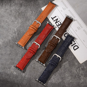 Correa <span class=keywords><strong>de</strong></span> reloj <span class=keywords><strong>de</strong></span> cuero genuino compatible con <span class=keywords><strong>Apple</strong></span> <span class=keywords><strong>Watch</strong></span> Series 11 10 9 8 7 <span class=keywords><strong>6</strong></span> 5 4 3 SE, correa <span class=keywords><strong>de</strong></span> liberación rápida con hebilla clásica - Product Image 2