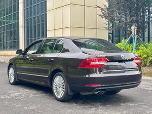 <span class=keywords><strong>Skoda</strong></span> <span class=keywords><strong>Superb</strong></span> <span class=keywords><strong>Octavia</strong></span> 2014 1.6L Manuale Edizione Elite Guida a Sinistra Sedili in Pelle Pneumatici R18 - Product Image 2