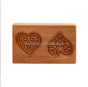 Molde de Galletas de Madera de Haya con Forma de Conejo y Corazón para Árbol de Navidad - Product Image 2