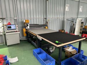 Machine de découpe de verre horizontale de vente chaude 380V 5kw pour le traitement du verre de 2-19mm avec un composant de moteur clé - Product Image 4