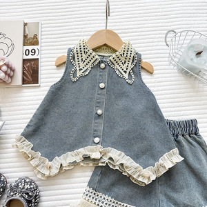 Completo Estivo per Bambine 2026: Top in Denim con Volant e Pantaloncini con Bordo in Pizzo, Set Casual Due Pezzi - Product Image 3