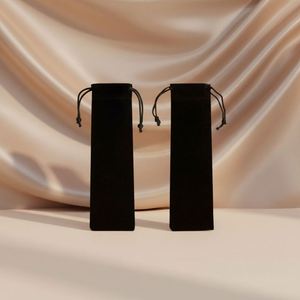 Bolsa de Regalo para Cosméticos Lista para Usar con Cubierta Enrollable de Terciopelo, Logotipo Impreso, Reciclable, Tamaño Pequeño, con Cordón - Product Image 1