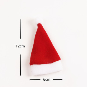 Juego de cubiertos con diseño de gorro navideño de terciopelo rojo de 4*7cm y 6*12cm para decoración de mesa navideña - Product Image 3