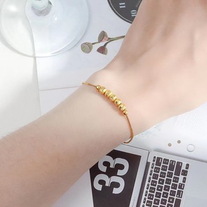 Cadena de eslabones de cobre de alta gama, minimalista, de lujo ligero, con cuentas de transformación de puerta de cinco bendiciones, para mujer, de nicho, ideal para Instagram - Product Image 4