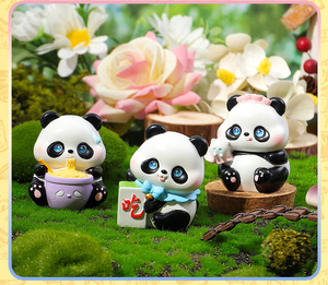 Caja Sorpresa de Panda Obsesionado con los Snacks - Figuras de Resina que Viven la Mejor Vida Gastronómica - Product Image 4