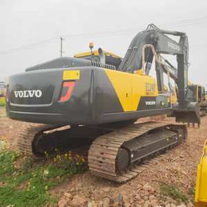 Excavatrice utilisée par Offre Spéciale de KOMATSU PC240LC en composants de moteur et de noyau de Volvo en excellent état pour des projets de construction - Product Image 1