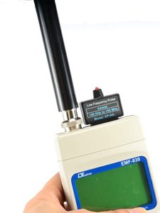 เครื่องวัด RF ดิจิตอล EMF-839 เครื่องตรวจจับ EMF ของเสาสัญญาณ 5G เครื่องวิเคราะห์ความถี่วิทยุ บันทึกได้ 16000 รายการ - Product Image 2