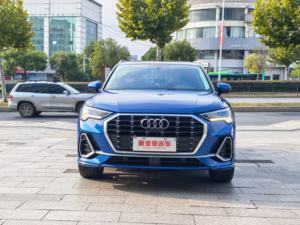 Le nouveau et d'occasion Aud-i <span class=keywords><strong>Q3</strong></span> 2025 Version quattro <span class=keywords><strong>35</strong></span> <span class=keywords><strong>TFSI</strong></span> Sport Dynamic Model Fuel Suv de la marque allemande est disponible à la vente - Product Image 2