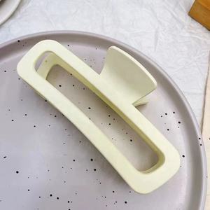 Pinzas para el pelo para mujer de 13cm y nuevo diseño de alta calidad al por mayor, accesorios de plástico para el cabello para niñas - Product Image 4