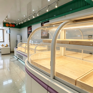 Refrigerador comercial curvo <span class=keywords><strong>de</strong></span> vidrio para exhibición <span class=keywords><strong>de</strong></span> <span class=keywords><strong>repostería</strong></span>, vitrina <span class=keywords><strong>de</strong></span> pasteles <span class=keywords><strong>de</strong></span> doble nivel con iluminación LED para pastelería - Product Image 6