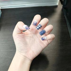 24 faux <span class=keywords><strong>ongles</strong></span> à presser, <span class=keywords><strong>bleu</strong></span> <span class=keywords><strong>marine</strong></span> dégradé, motif pied-de-poule, couleur unie, design élégant semi-couvrant, qualité salon, pour - Product Image 4
