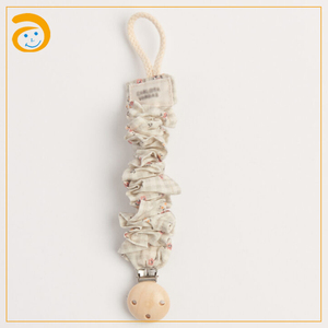 Wholesale Custom Cotton Linen Baby Pacifier Clip Round New Design Soft Absorbent <strong>Dummy</strong> Holder Infant Soother Chain OEM - Product Image 3