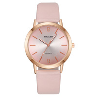 Montre à quartz tendance de style européen et américain, personnalisable par le fabricant, pour le commerce de gros international et respectueuse de l'environnement