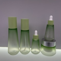 Ensemble cosmétique en PETG, flacon triangulaire pour toner et sérum, flacon conique en PET pour essence, personnalisation du logo OEM, 50 ml/100 ml