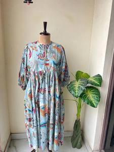 Vestido Midi Floral Estampado Digital de Algodón Ecológico Hecho a Mano con Cuello Redondo y Cierre de Cordón para Mujer, Verano - Product Image 4