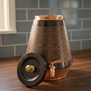 Distributeur d'eau en cuivre foncé antique de qualité supérieure, réservoir de 5 L, motif floral damassé gravé, Matka ayurvédique, Matka métallique anti-fuite avec robinet - Product Image 2