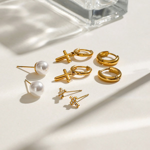 Juego de Aretes de Aro Yueli, Cruz Dorada con Perlas, Aleación de Zinc, Joyería de Moda - Product Image 3