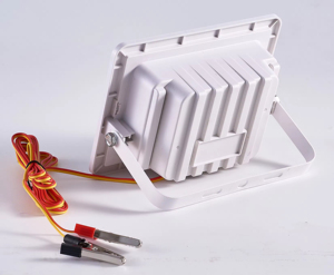 Approvisionnement direct usine – Lampe LED 100W à filament d'iode et tungstène avec clip en plastique, 12V, pour jardin, indice IP66, lumière du jour 6000K - Product Image 2