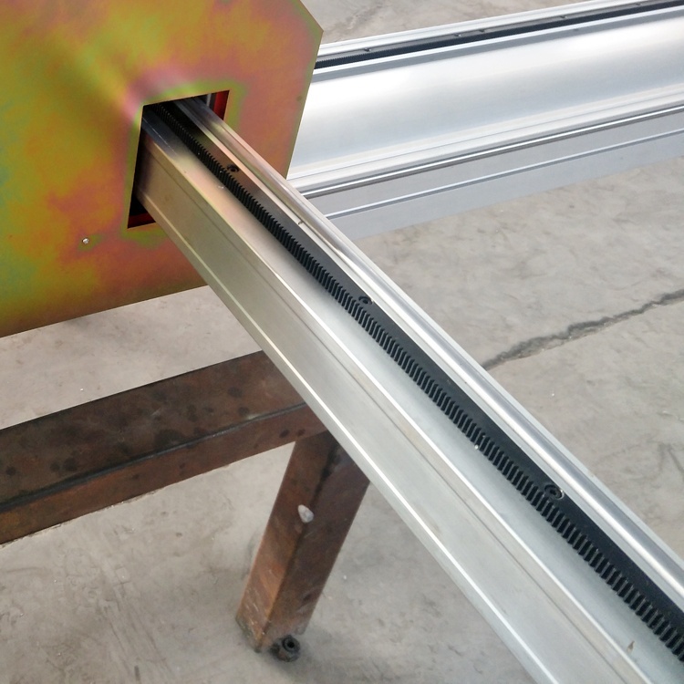Haute Précision Plasma CNC Machine De Découpe Découpeuse Portative De COMMANDE NUMÉRIQUE PAR ORDINATEUR avec le THC