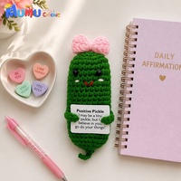 Boneka Mentimun Rajut Amigurumi Buatan Tangan dari Katun, Mainan Peluk Penyemangat, Boneka Isi Mentimun Lucu, Dekorasi Meja, Hadiah