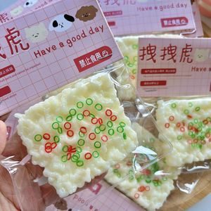 Jouet Squishy Nouilles Instantanées Réalistes 7cm, Populaire, Anti-stress, Cadeau pour Enfants et Adultes pour des Moments de Détente, Vente en Gros - Product Image 1