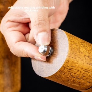 <span class=keywords><strong>Moulin</strong></span> à <span class=keywords><strong>poivre</strong></span> manuel à usage domestique en bois massif pot à épices en chêne transparent bouteille d'assaisonnement pour sel de mer <span class=keywords><strong>poivre</strong></span> de <span class=keywords><strong>Sichuan</strong></span> <span class=keywords><strong>poivre</strong></span> noir - Product Image 5