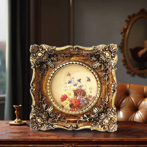 Cornice Portafoto in Resina Artigianale <span class=keywords><strong>con</strong></span> <span class=keywords><strong>Vetro</strong></span> Temperato HD per Esposizione su Tavolo e Parete, Cornice Vintage 3x3 - Product Image 2