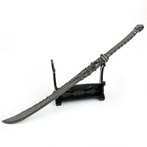 Modèle d'arme artisanale tout en métal, accessoire de film et de télévision, « Assassinat du romancier », fantôme aux cheveux rouges, épée jouet de 22 cm - Product Image 1