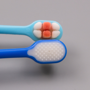 Brosse à <span class=keywords><strong>dents</strong></span> pour enfants 2-6 ans à poils doux une brosse double usage langue revêtement nettoyage taches <span class=keywords><strong>de</strong></span> <span class=keywords><strong>lait</strong></span> bébé <span class=keywords><strong>dents</strong></span> brosse à <span class=keywords><strong>dents</strong></span> - Product Image 4